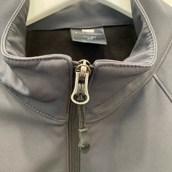 3/$15 Men’s grey soft shell, fleece lined jacket - Picture 3 of 10